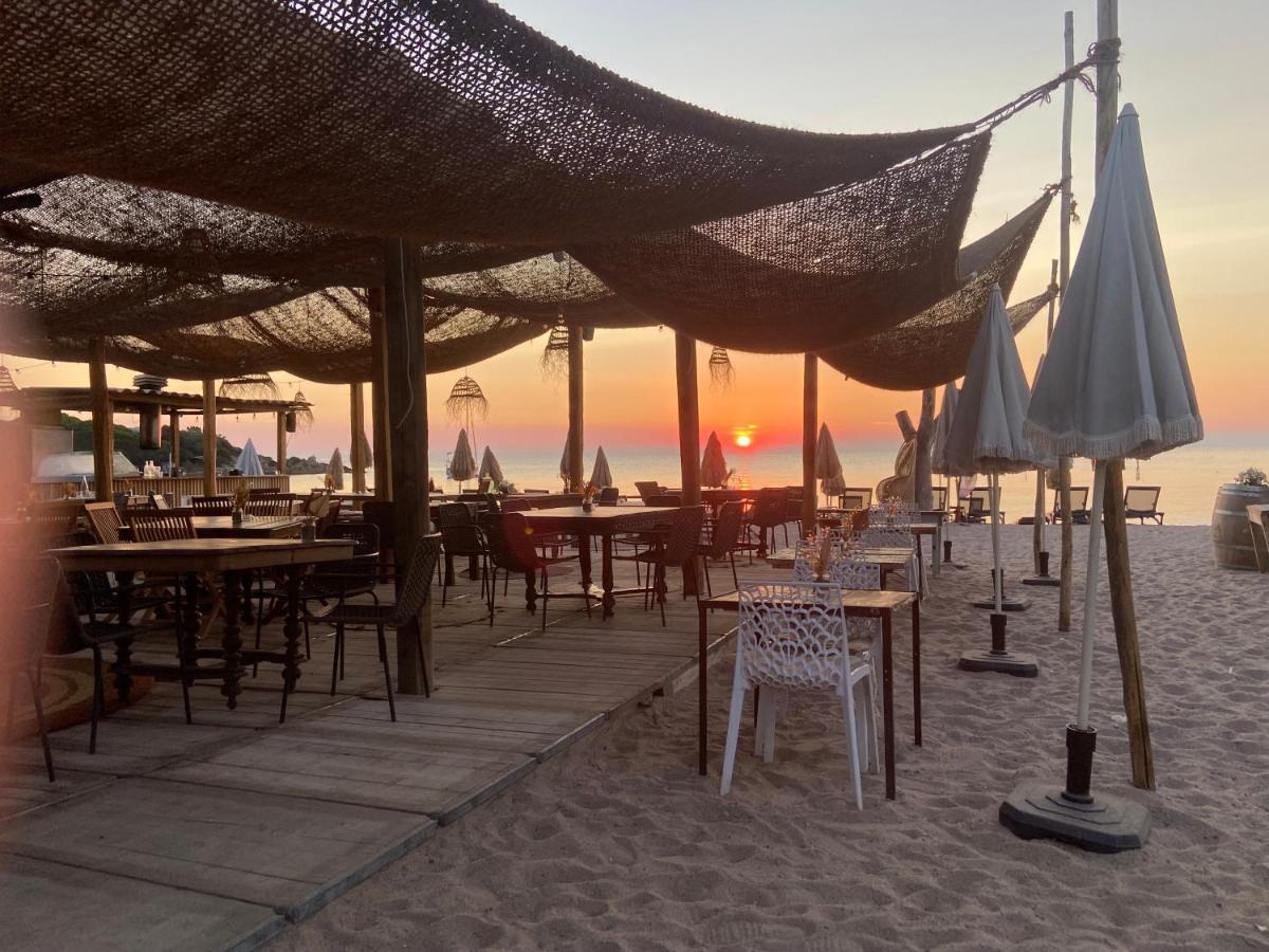 Les Lodges De La Plage U Dragulinu Сарі-Соленцара Екстер'єр фото